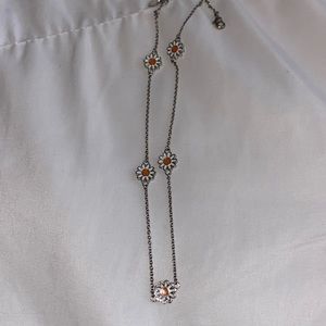 Pura Vida Daisy Necklace